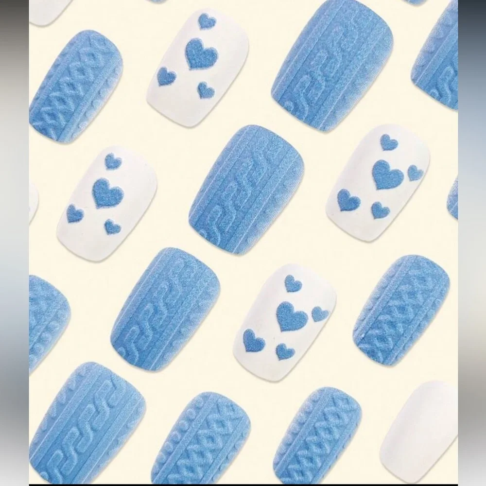 Argyle Love Blue & White Press On Nail Set NEW 🏷️